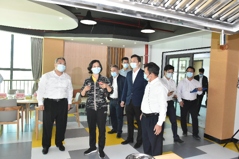 图片2：2021年11月13日，江门市政府市长吴晓晖到广东厨艺技工学校调研“粤菜师傅”工程，对学校建设省级“粤菜师傅”培养示范基地工作表示充分肯定。.jpg