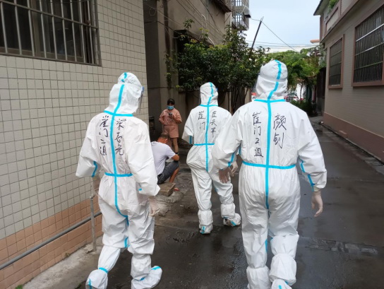 220914“疫”线有我，让党旗高高飘扬！ (2).jpg