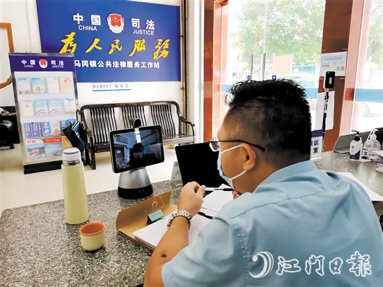 开平市司法局成立华侨华人港澳台同胞公共法律服务中心，并在各镇（街）设立综合服务专窗，提供便捷高效的法律服务。