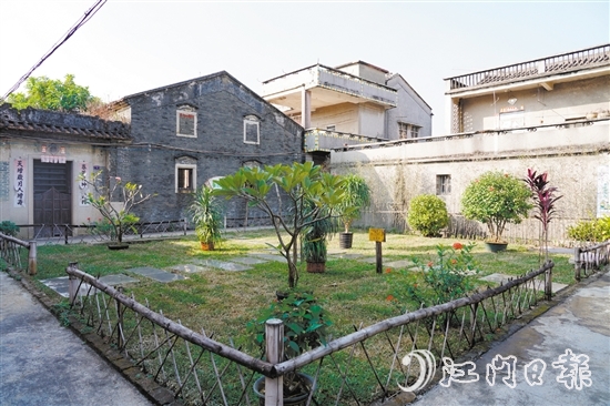 大泽镇村民利用自家庭院空间，因地制宜打造美丽景致。