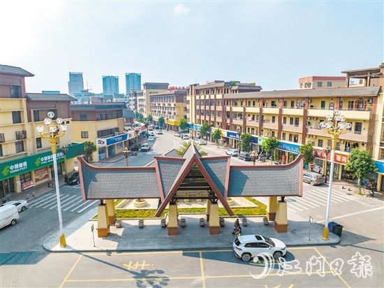 作为广东省“百千万工程”首批典型镇，崖门镇致力打造美丽圩镇示范样板。