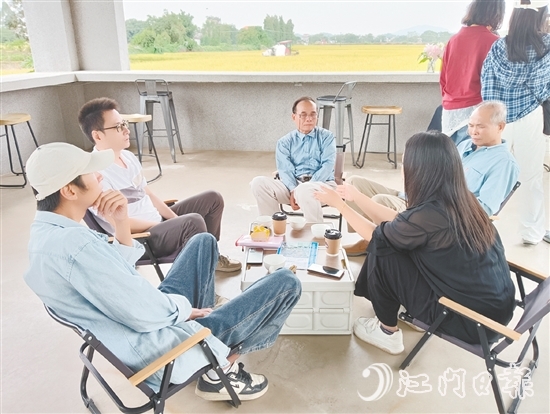经过修葺的谢永宽故居不仅在庭院设计上融入红色文创元素，还在周边创新引入稻田咖啡馆业态。
