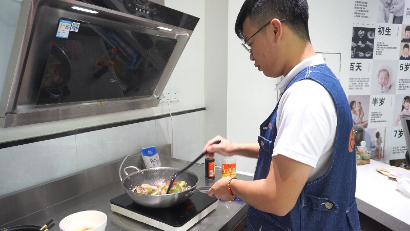 “邑管家”上门家厨服务.jpg